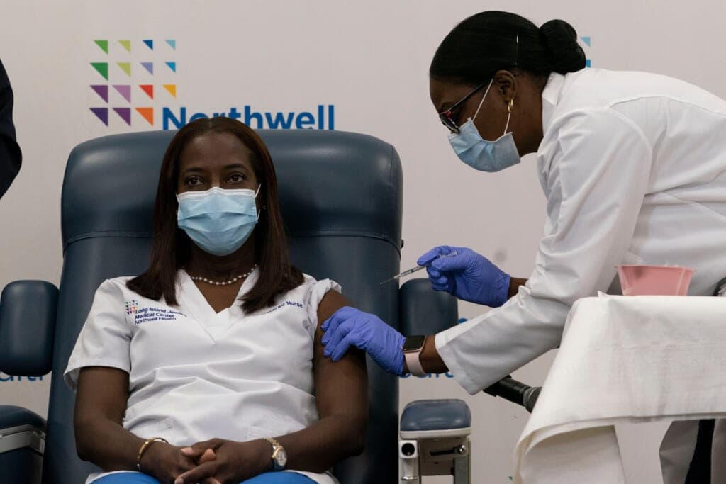 Sandra Lindsay Black nurse vaccine thegrio.com
