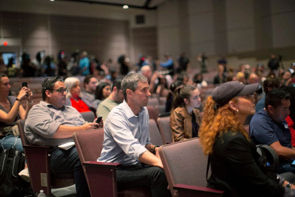 Texas Democrat and gubernatorial candidate Beto O’Rourke, center