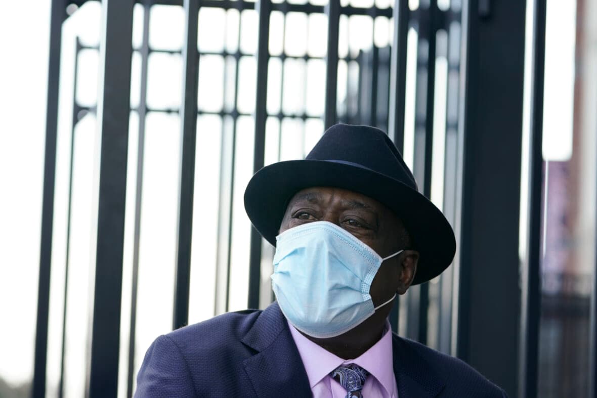 Former Philadelphia Phillies baseball player Gary Matthews wearing a medical mask