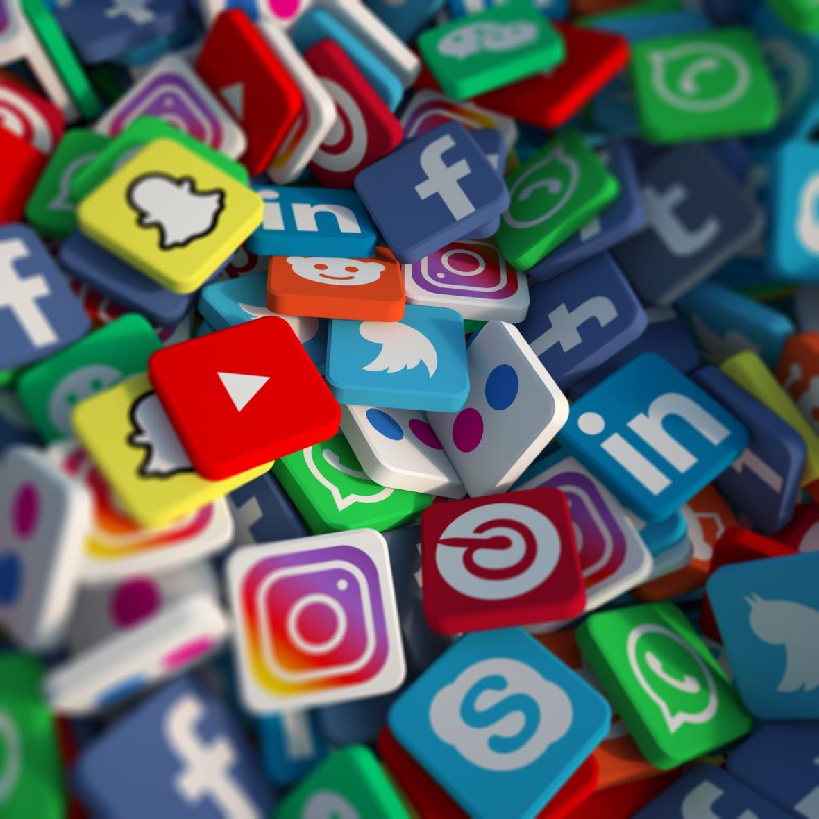 3D rendering of popular social media icons