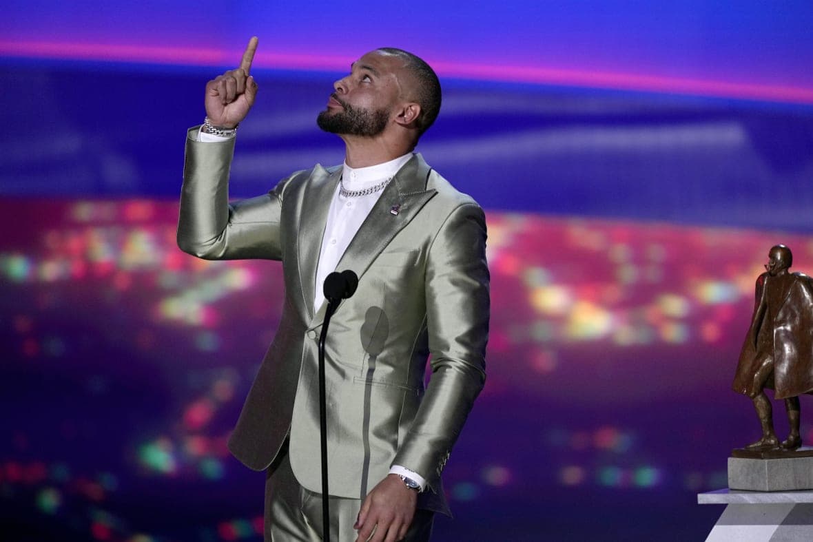 Walter Payton Player of the Year Award winner, Dallas Cowboys’ Dak Prescott