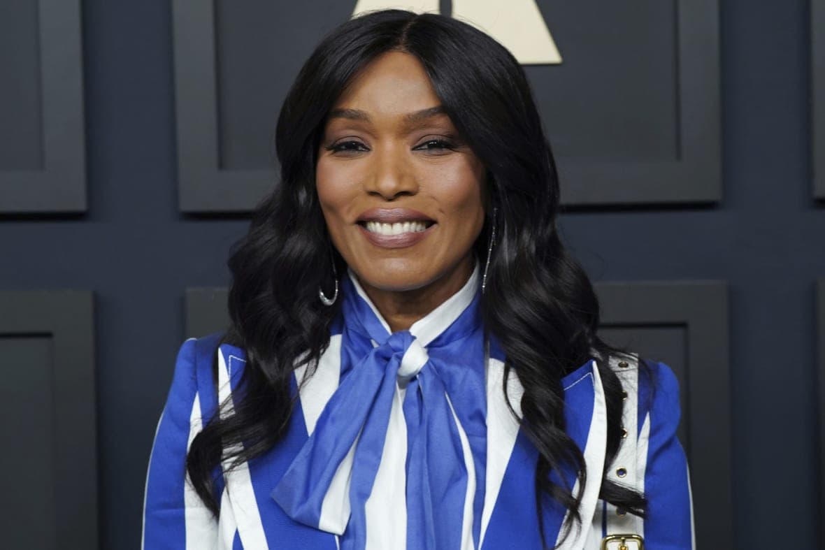 Actor Angela Bassett
