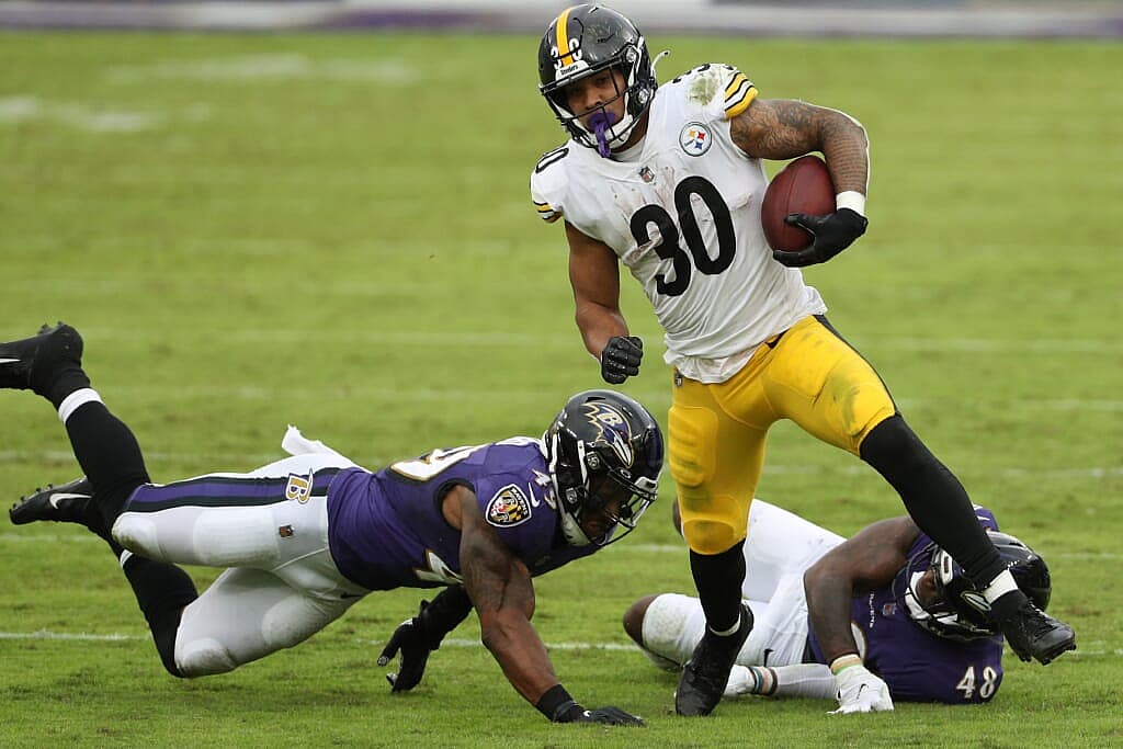 Pittsburgh Steelers v Baltimore Ravens