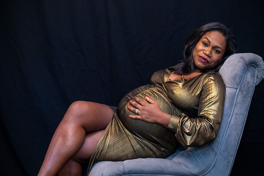 Linara Davidson Greenidge in a maternity photo