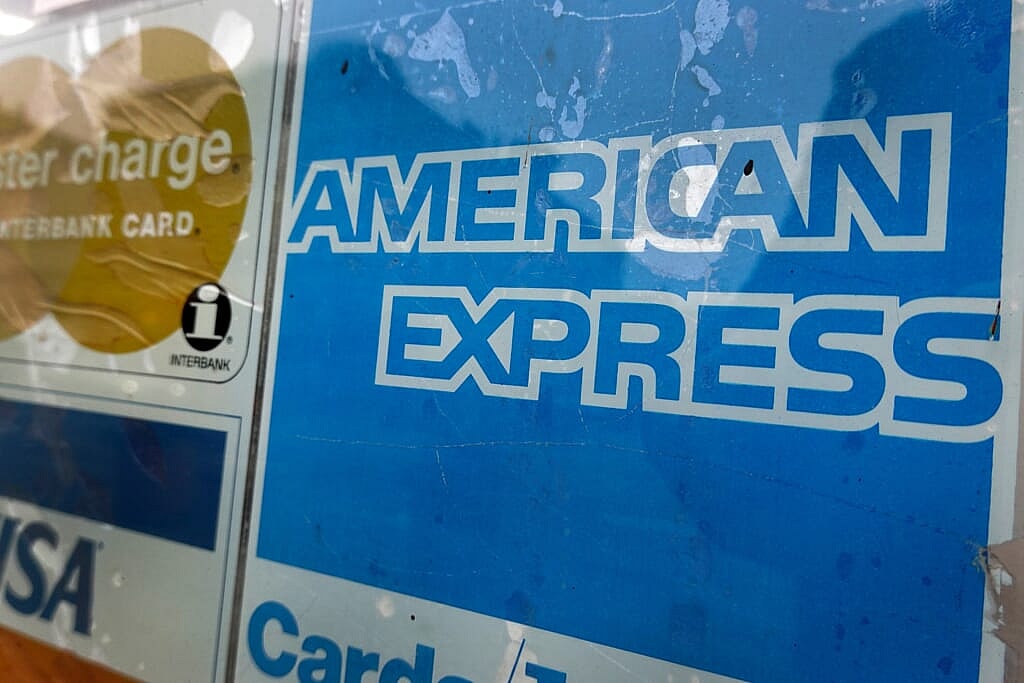 American Express Reports Quarterly Earnings