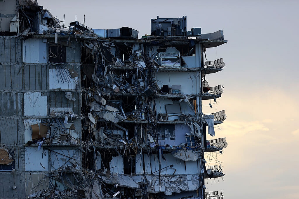 Champlain Towers South condo