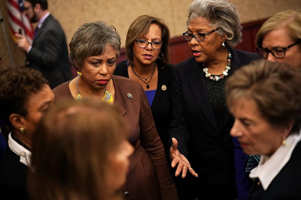 Female U.S. Reps Call For Investigation Into Trump's Sexual Misconduct