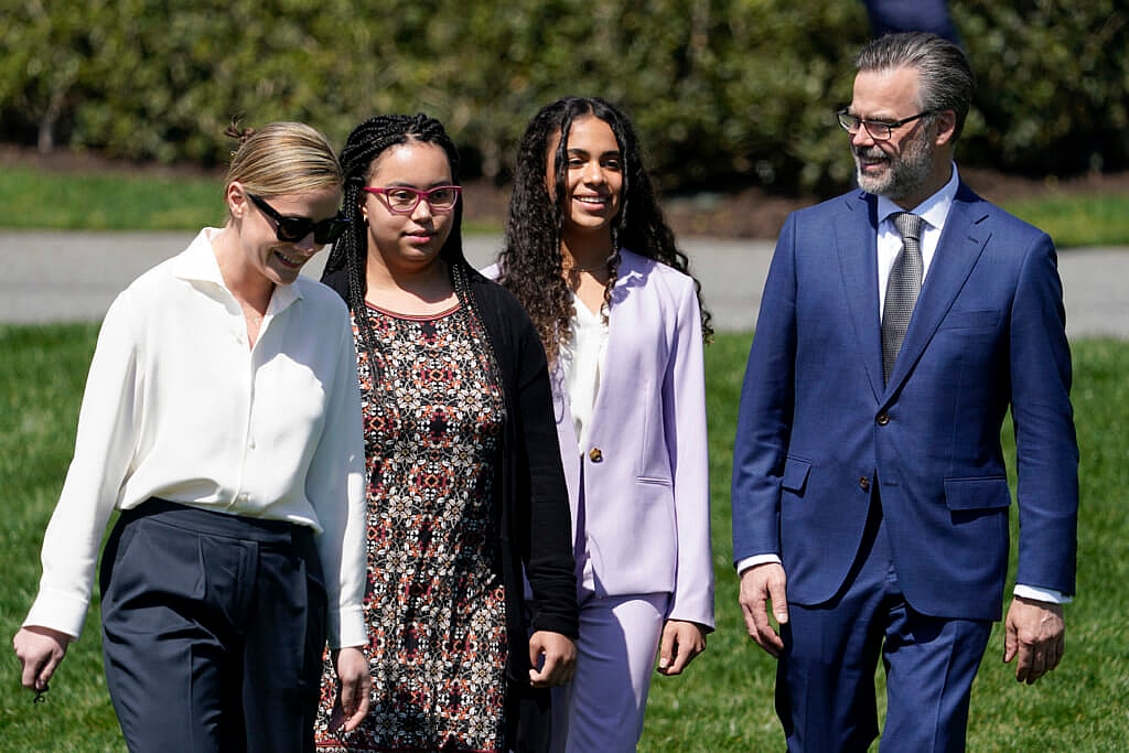 Naomi Biden with Talia, Leila and Dr. Patrick Jackson, family of Judge Ketanji Brown Jackson