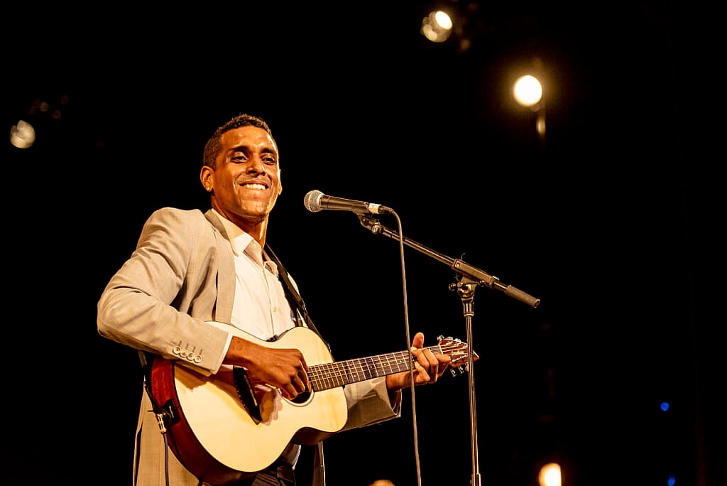 Mikaben Performs At Symphony Space