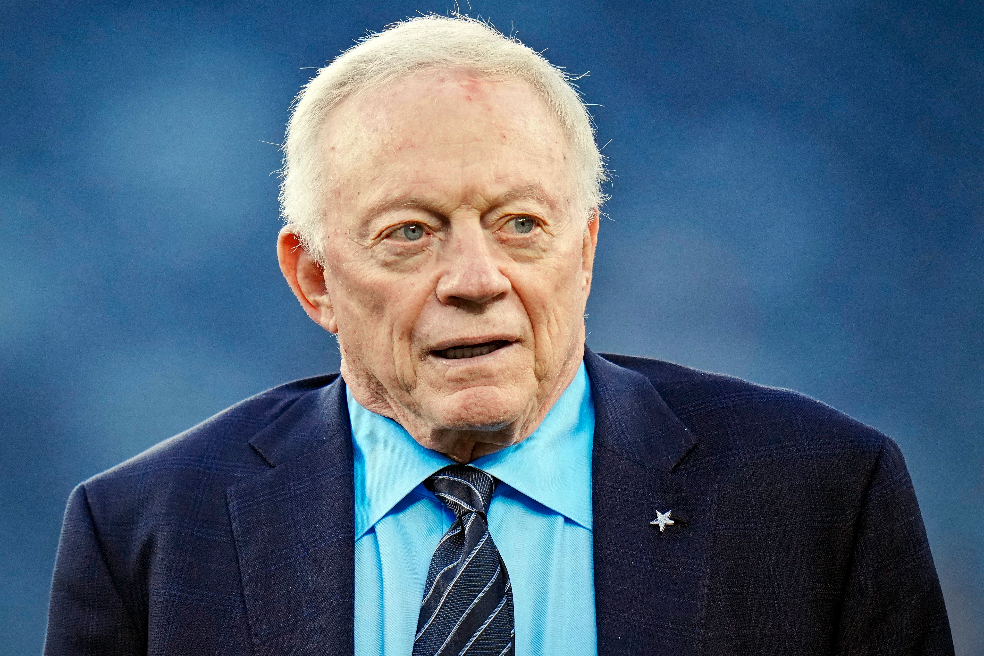 Jerry Jones, Dallas Cowboys, Jim Trotter, NFL, theGrio.com