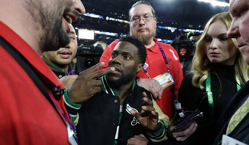 kevin hart at the super bowl thegrio.com