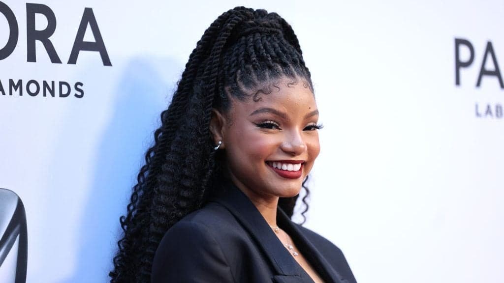 Chloe Bailey Angel Scholarship, Chloe Bailey $10,000 scholarship, Black women in performing arts theGrio.com