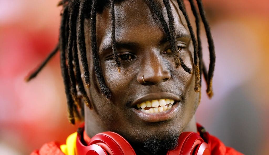 KANSAS CITY, MISSOURI - DECEMBER 13: Wide receiver Tyreek Hill #10 of the Kansas City Chiefs warms up prior to the game against the Los Angeles Chargers at Arrowhead Stadium on December 13, 2018 in Kansas City, Missouri. (Photo by David Eulitt/Getty Images) thegrio.com