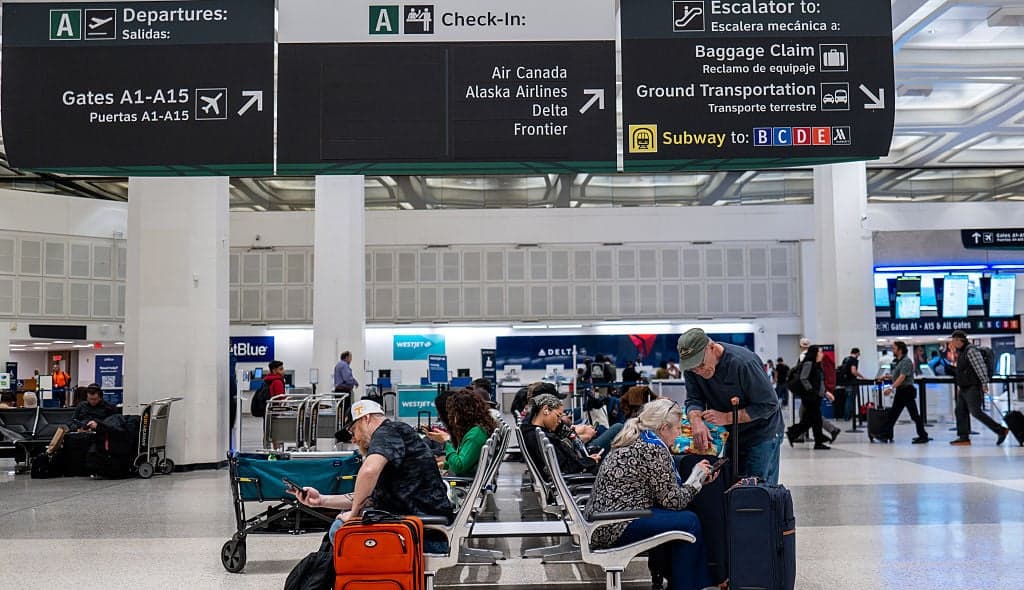 FAA, Flight Cuts, Government Shutdown, thegrio.com
