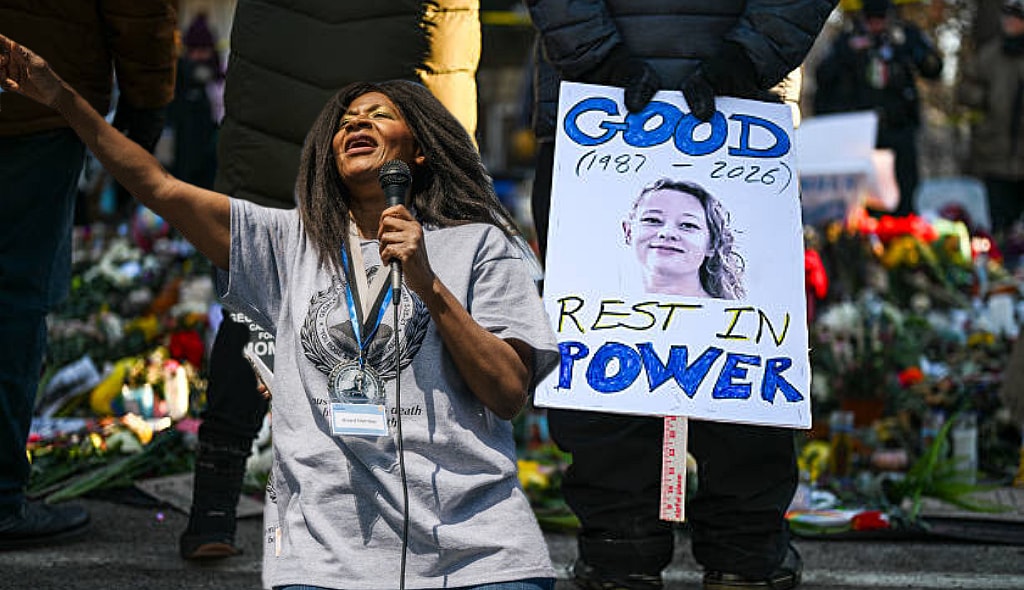 The aunt of George Floyd, Angela Harrelson, mourners of Renee Good