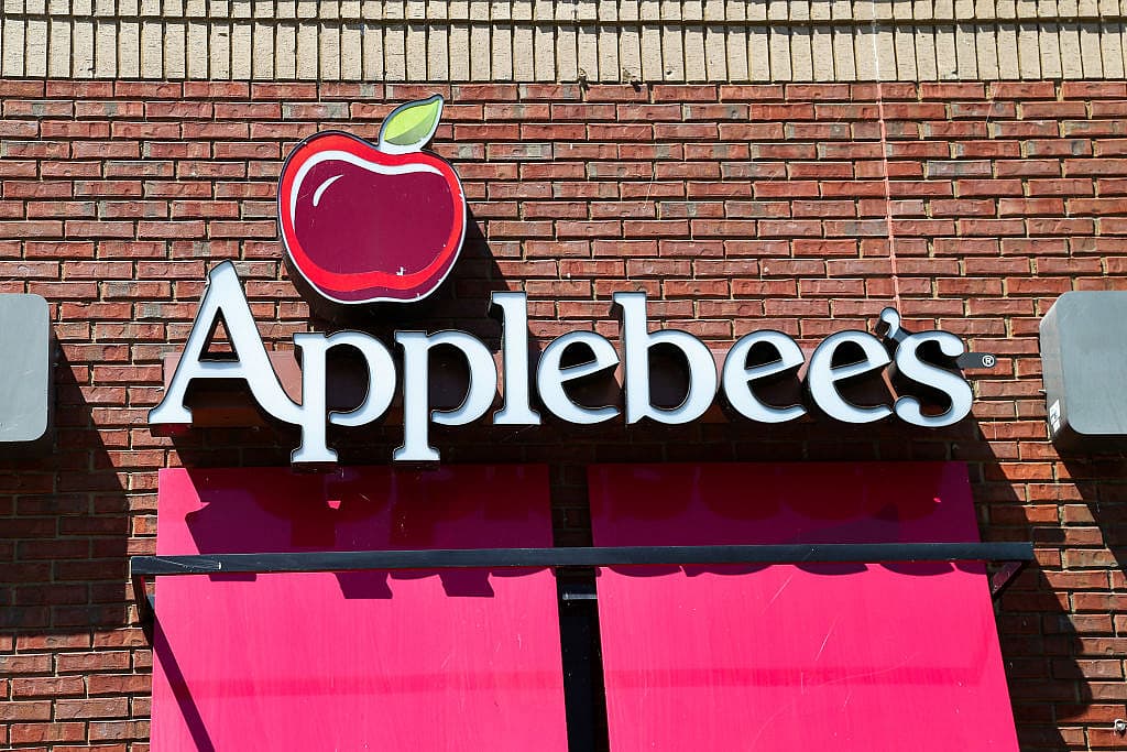 Kenosha, Wisconsin, Applebee's, arrest, theGrio.com