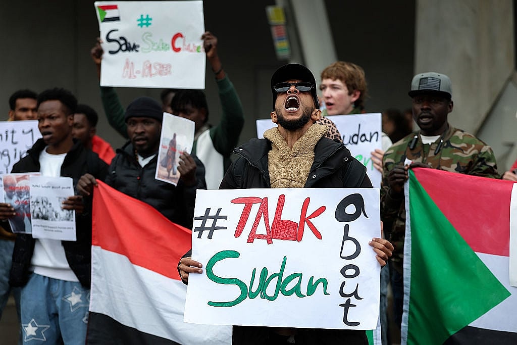 sudan, genocide, mass graves, thegrio.com