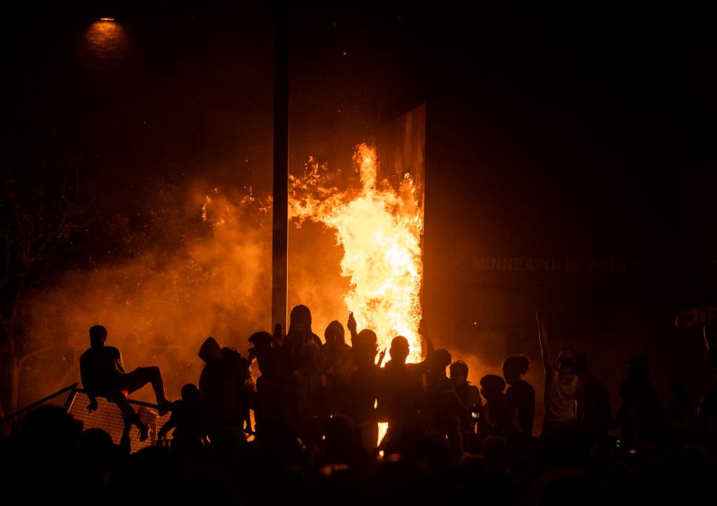 George Floyd, Minneapolis Third Precinct fire