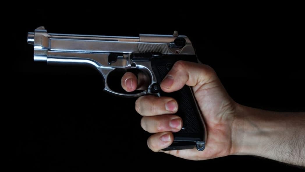 Gun thegrio.com