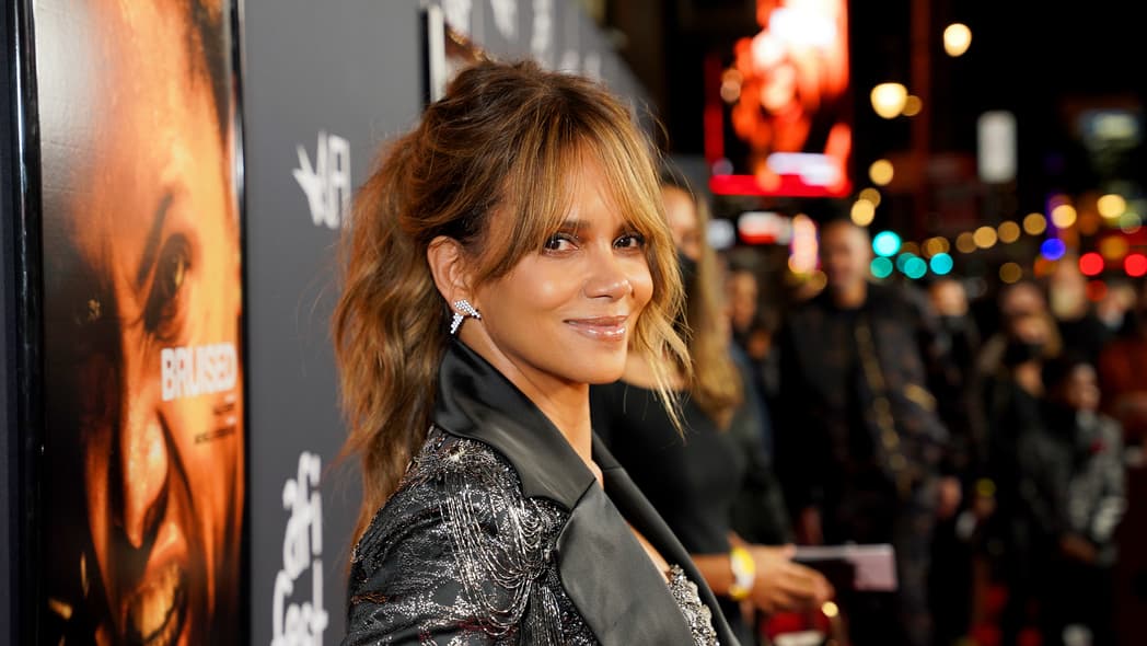 Halle Berry - what is menopause symptoms and age