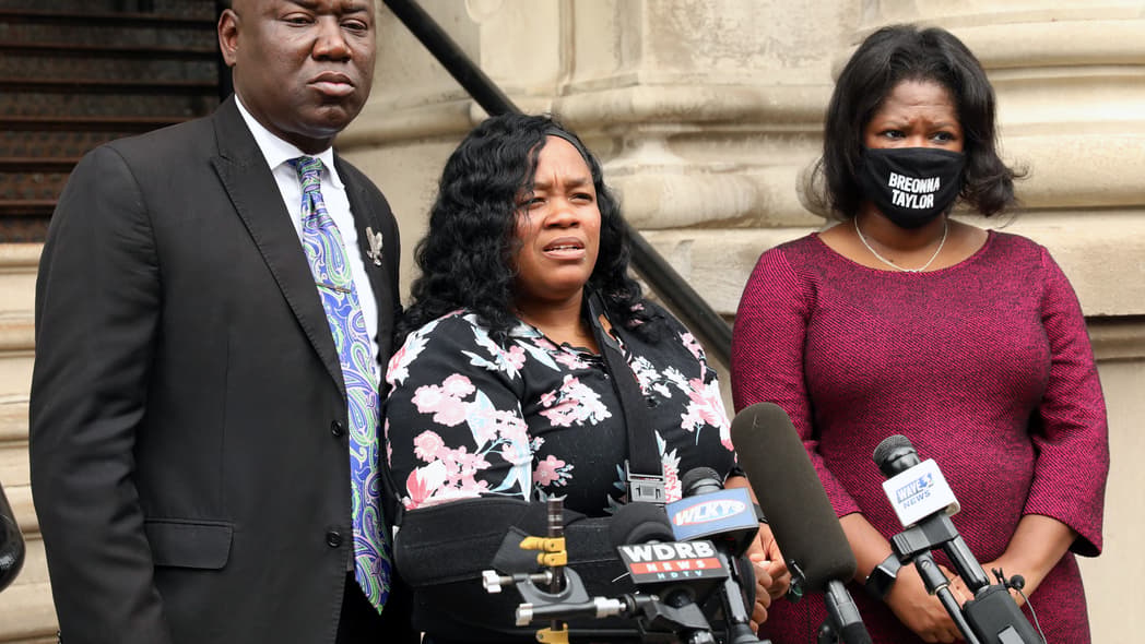 Attorney Benjamin Crump, Breonna Taylor's mother Tamika Palmer and co-counsel Lonita Baker