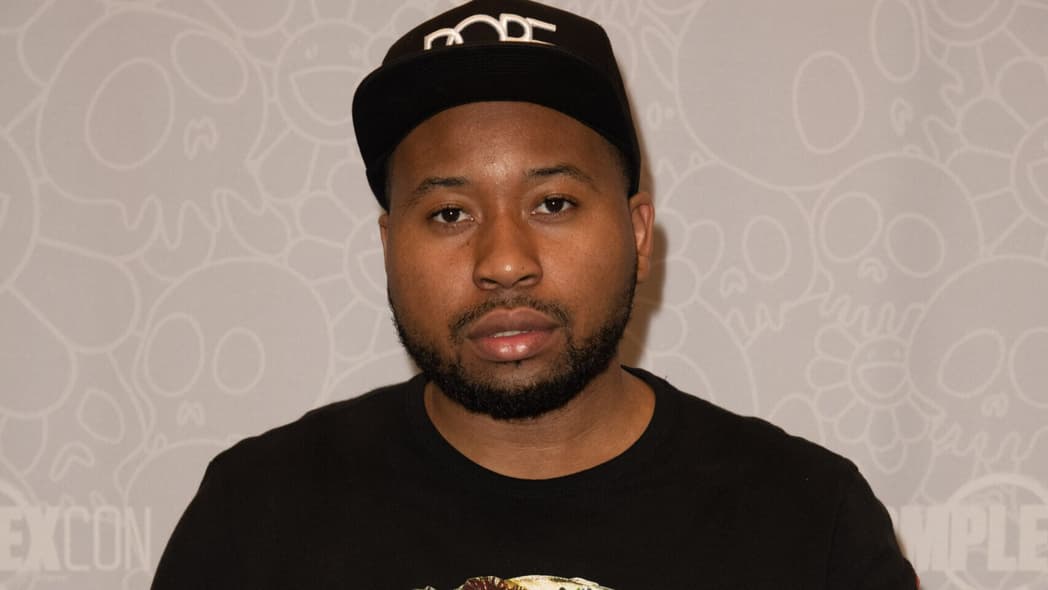 DJ Akademiks grooming, DJ Akademiks 15 year old, DJ Akademiks banned, DJ Akademiks Twitch, What did DJ Akademiks do?, DJ Akademiks PlaqueboxMax, DJ Akademiks meek mill theGrio.com
