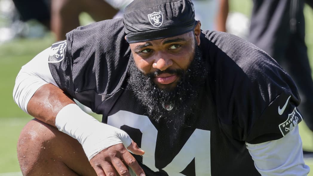 Christian Wilkins, Las Vegas Raiders, Christian Wilkins kiss, NFL, Black NFL players, theGrio.com