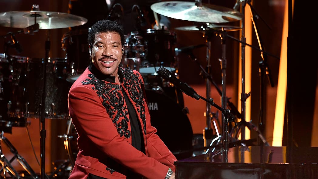 Lionel Richie, on tour, says 11-yo break dancer 'upstaged' him