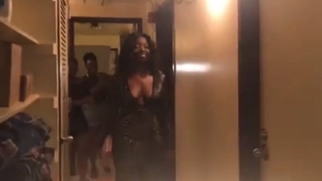 Sheeba goes to the prom thegrio.com