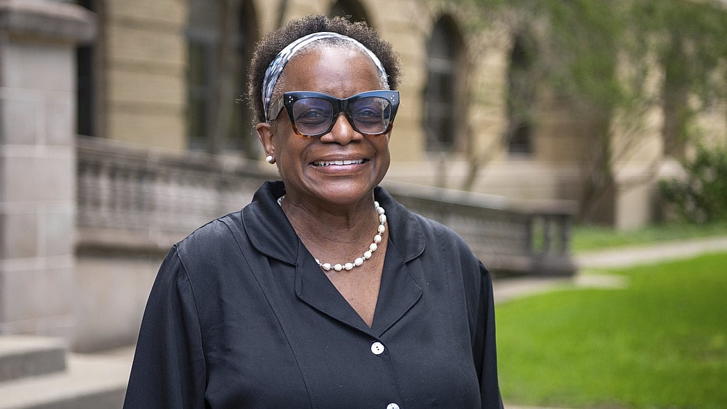 Journalism professor Kathleen McElroy