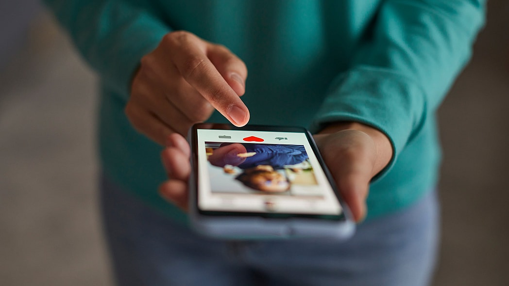 Cuffing season, dating, Dating while Black, Black relationships, dating advice, dating apps, Black relationship experts, theGrio.com