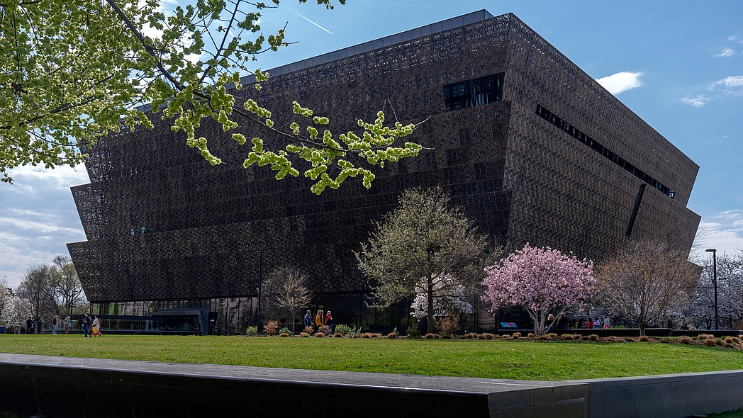 smithsonian trump, trump executive order smithsonian, Trump museums theGrio.com