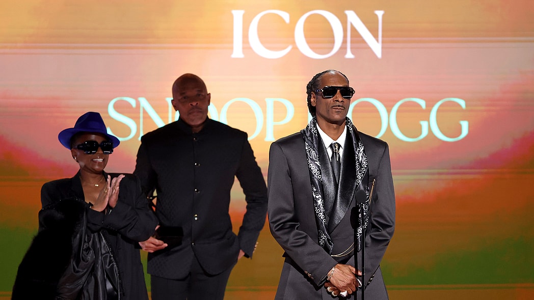Snoop Dogg BET Awards, Snoop Dogg wife, Snoop Dogg Ultimate Icon Award, Snoop Dogg Shante Broadus, Is Snoop Dogg married? theGrio.com