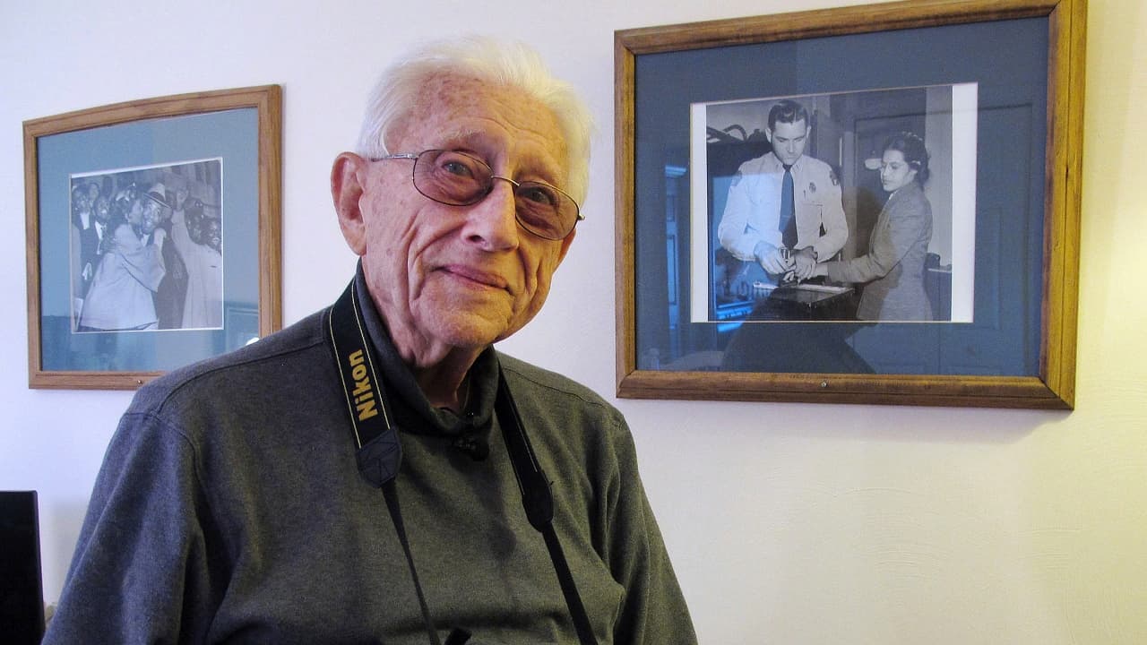 Former Associated Press photographer Gene Herrick