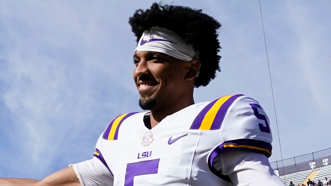 LSU quarterback Jayden Daniels