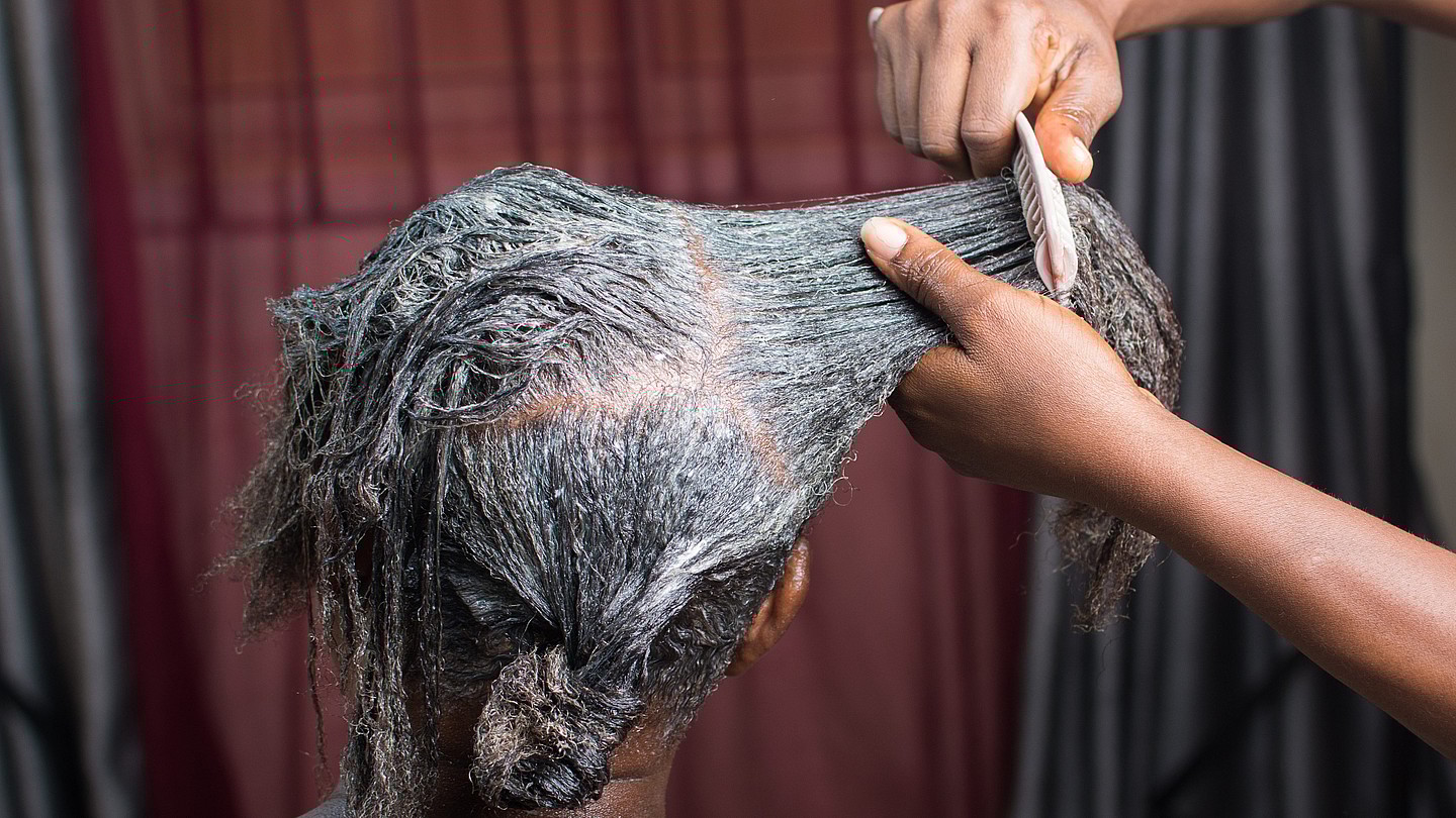 hair relaxers, hair straighteners, formaldehyde in hair relaxers, formaldehyde in har straighteners, dangers of hair relaxers, carcinogens in hair straighteners, dangers of formaldehyde, Black hair, straightening Black hair, FDA, FDA approval of hair products, theGrio.com