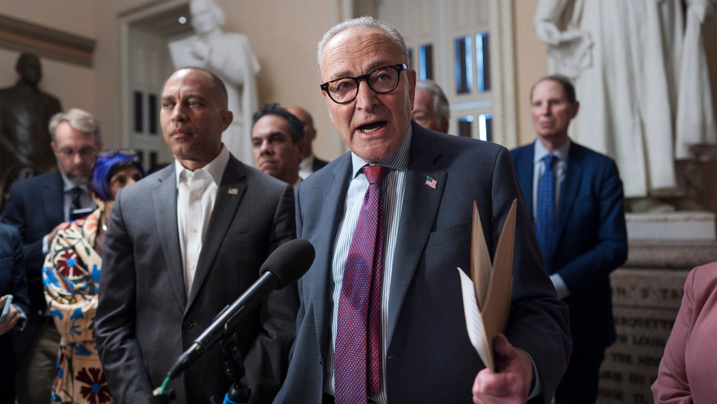 Government shutdown, Hakeem Jeffries, Chuck Schumer, theGrio.com