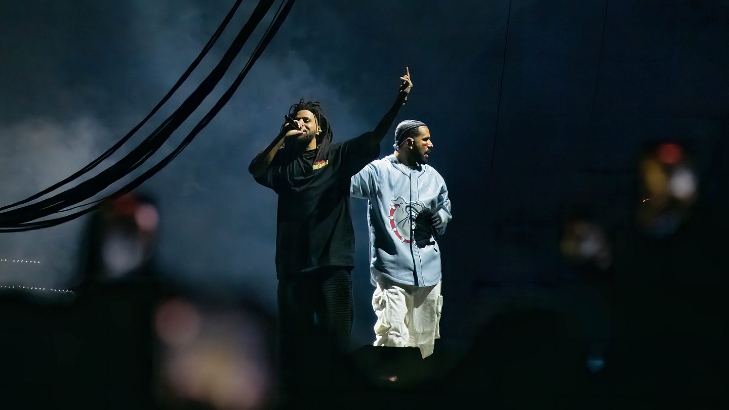 Rappers J. Cole and Drake