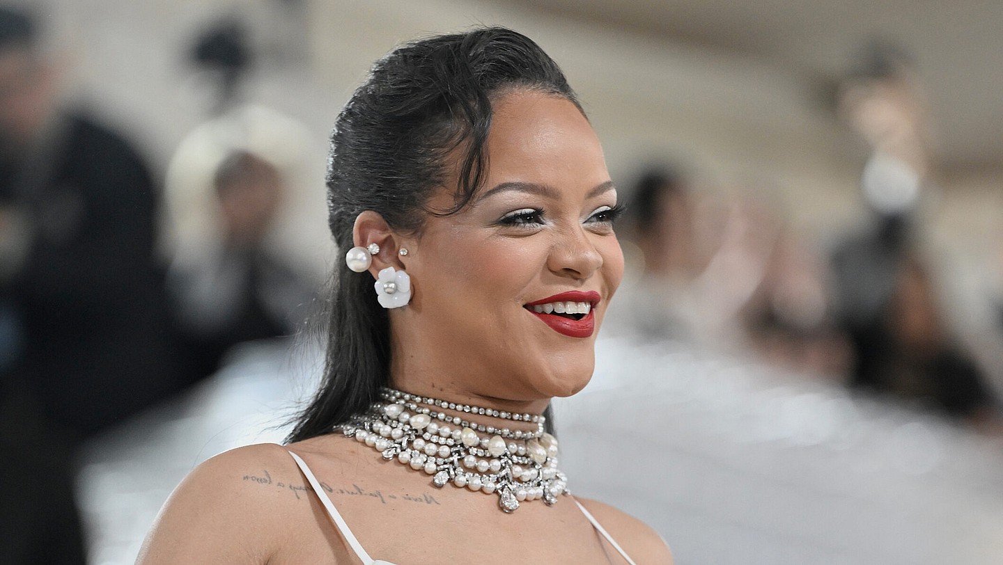 thegrio, rihanna, philanthropy, clara lionel foundation