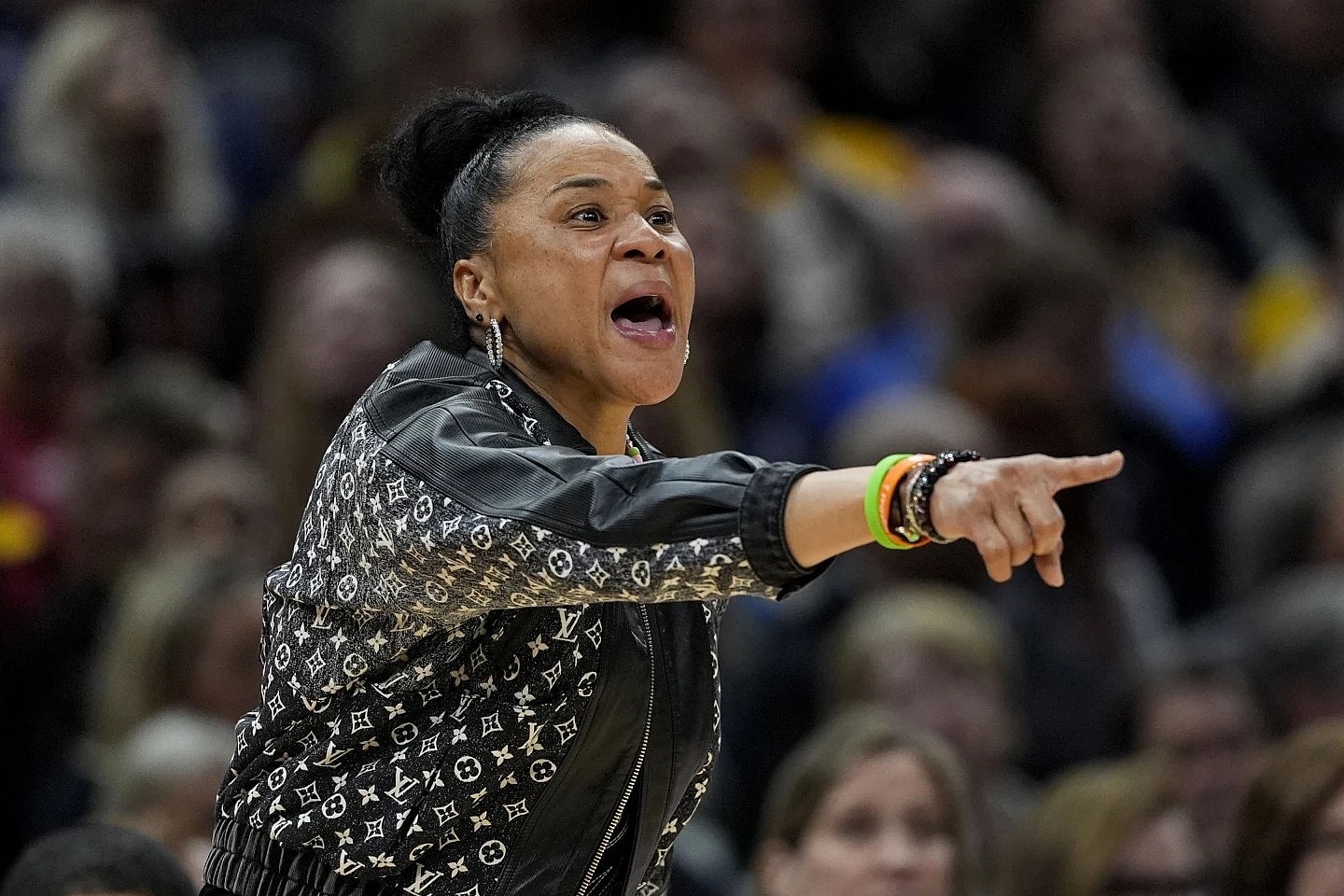 South Carolina head coach Dawn Staley