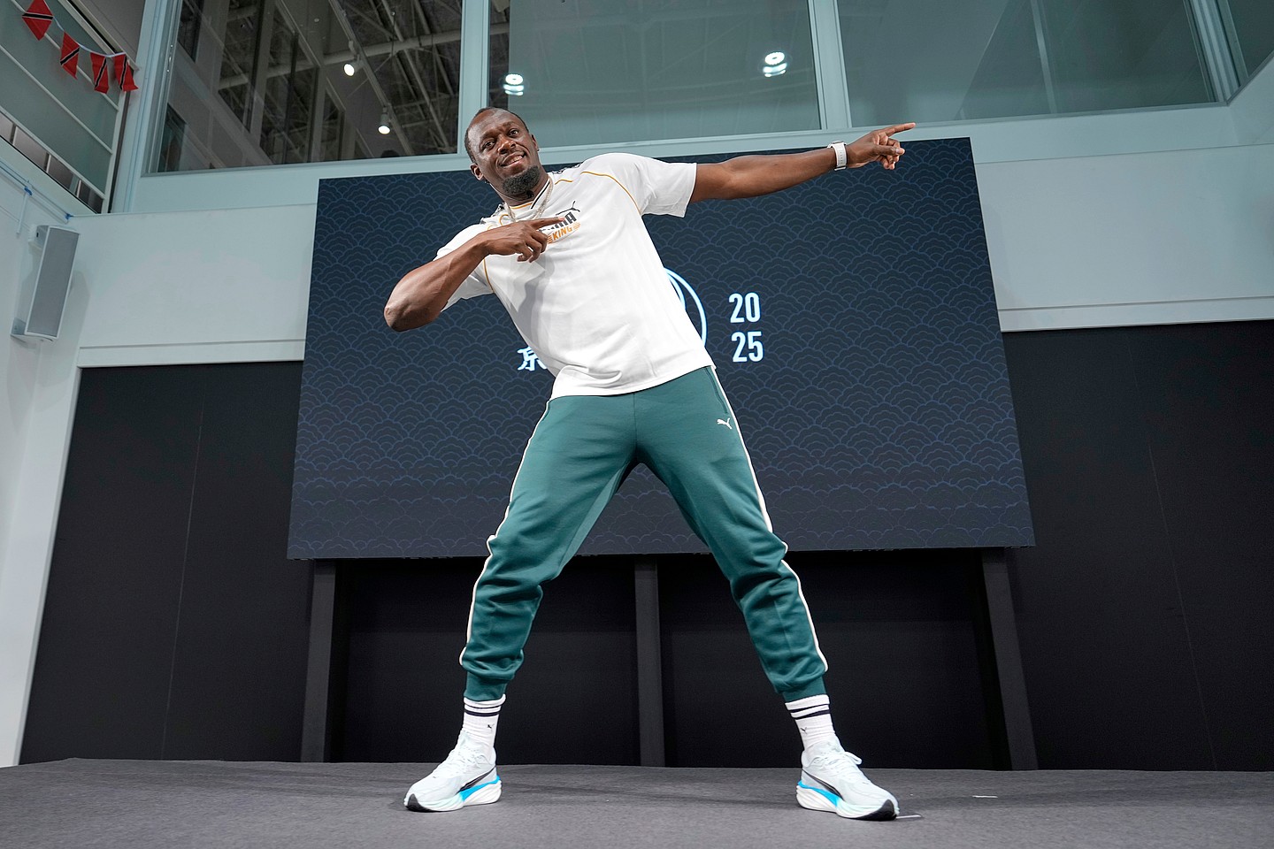Usain Bolt, Usain Bolt record, has anyone beat Usain Bolt record?, Usain Bolt new generation of athletes theGrio.com