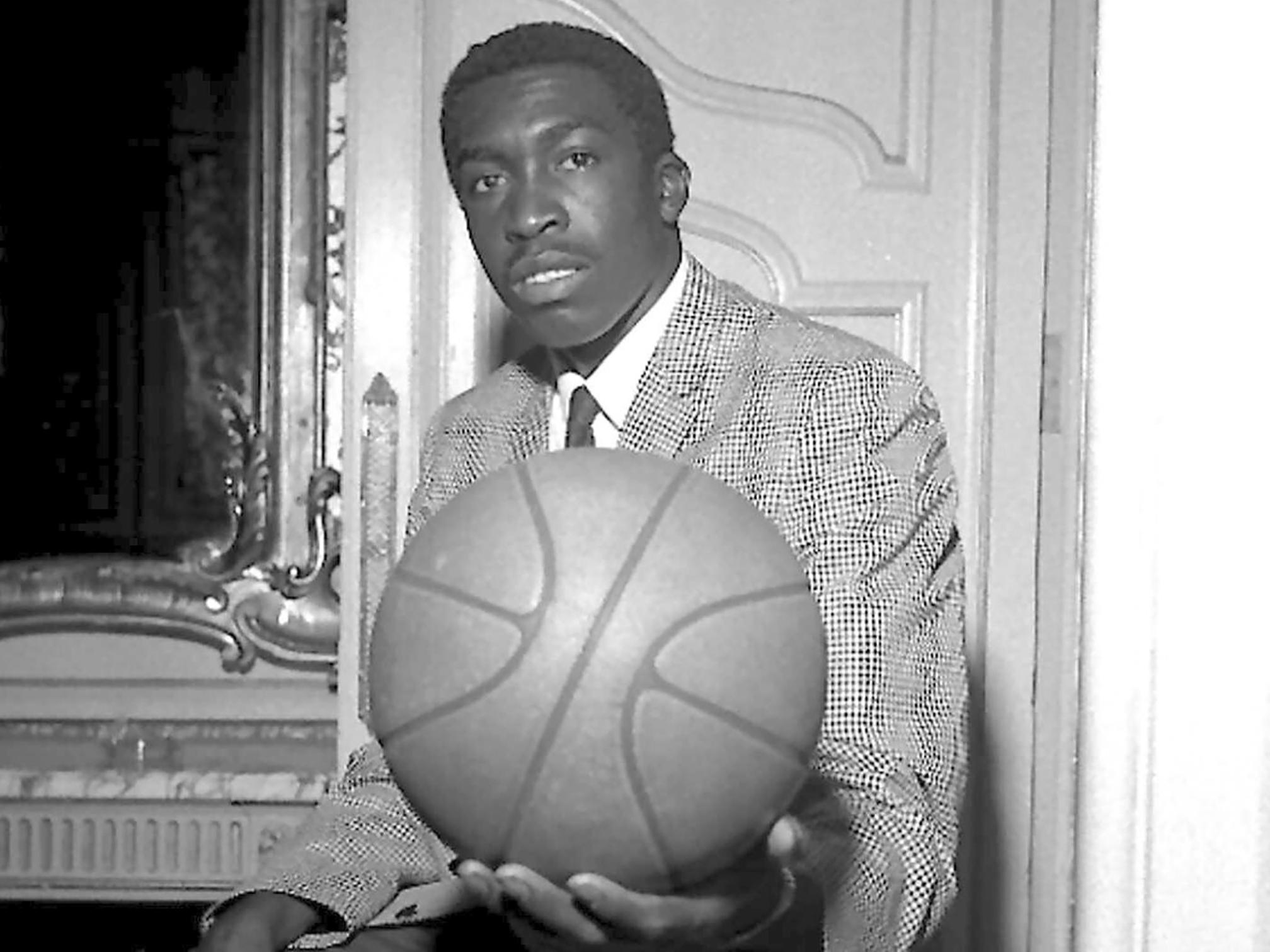 Earl Monroe, AP poll, AP sports, theGrio.com