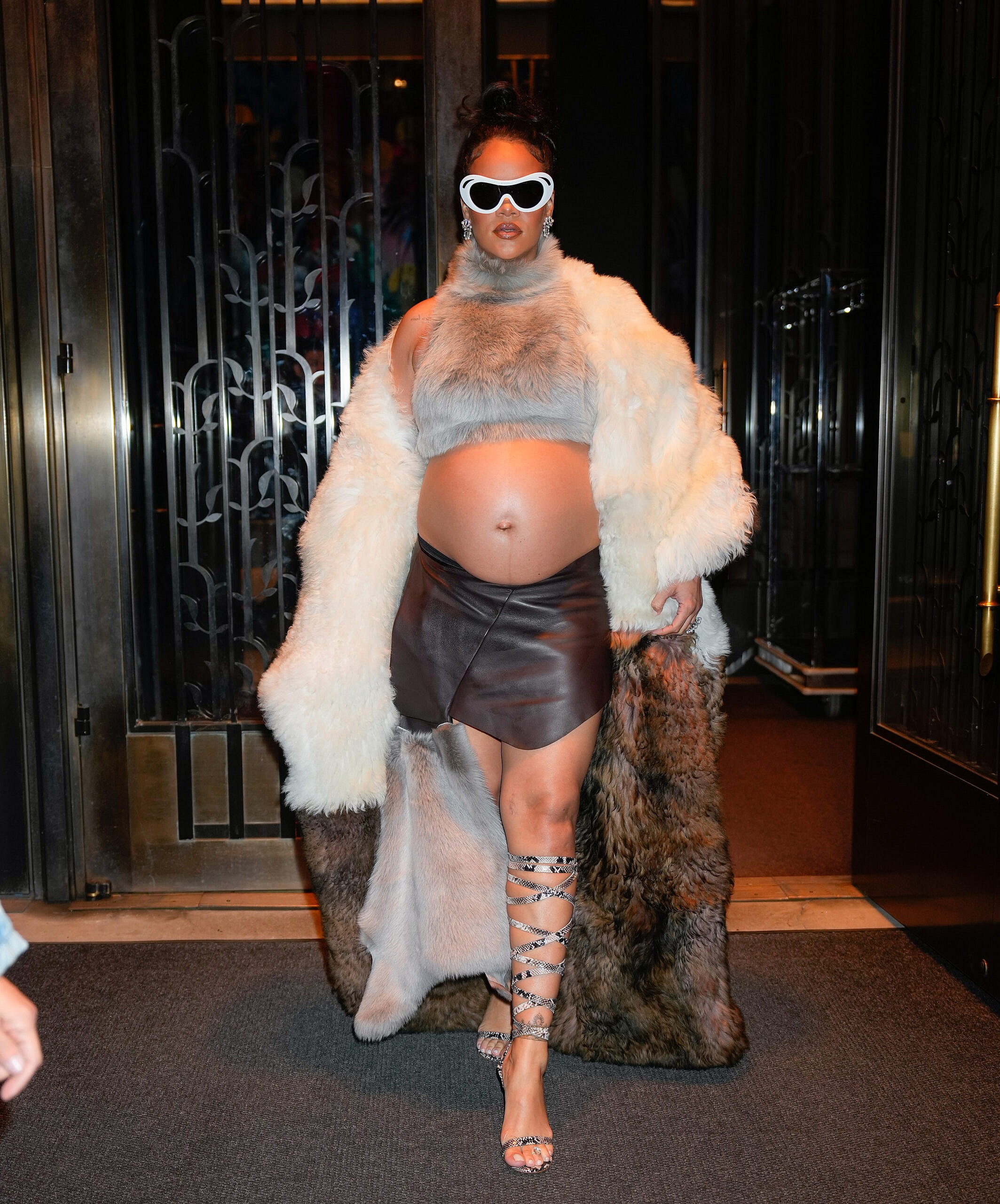 Rihanna, Savage X Fenty, Rihanna pregnancy, Rihanna lingerie, theGrio.com