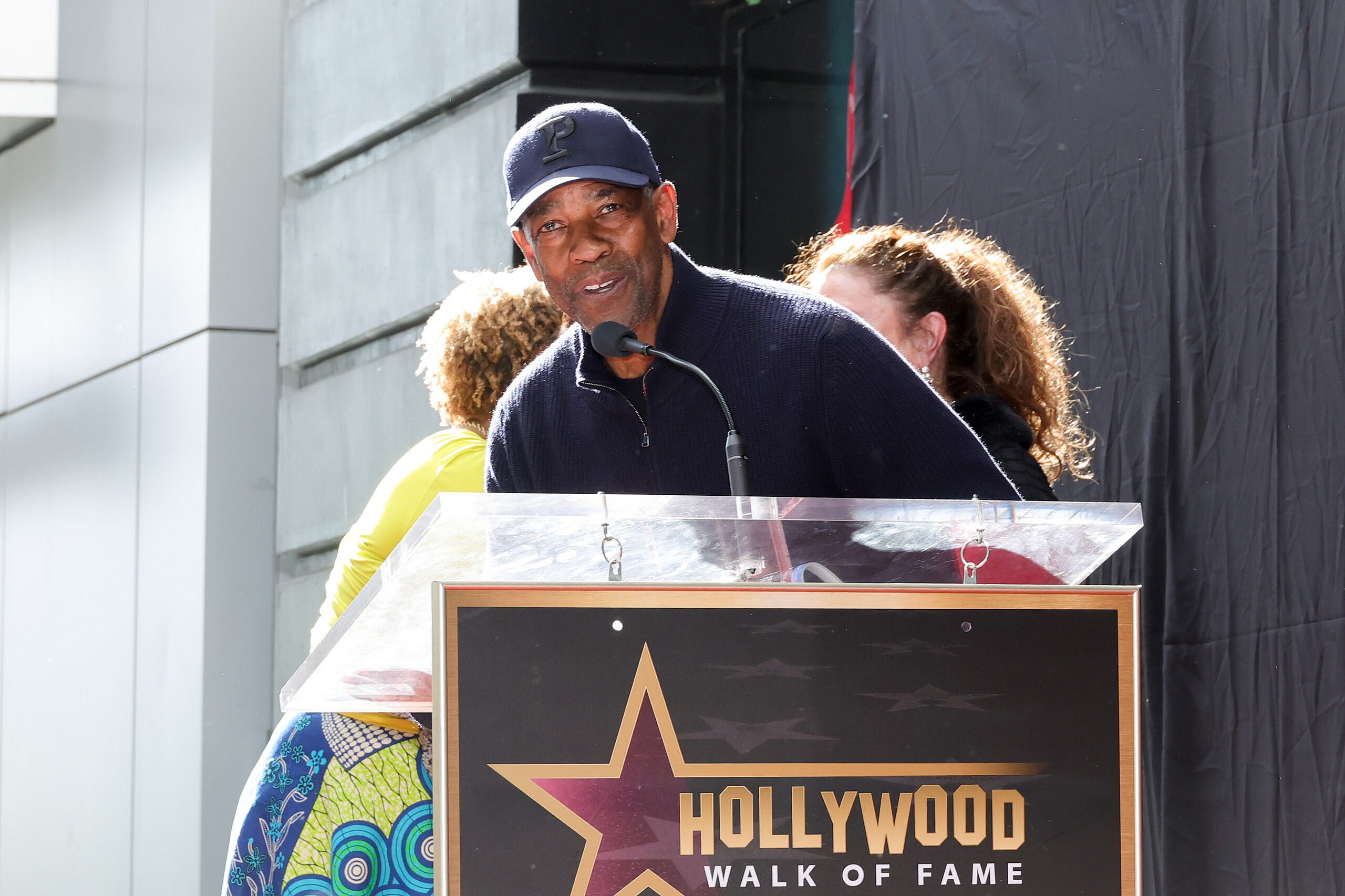 Denzel Washington fan interaction, denzel washington fan video, denzel washington othello, denzel washington broadway theGrio.com