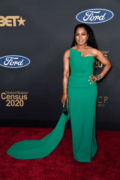 Angela Bassett