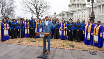 Raphael Warnock Richard Smallwood tribute, thegrio.com