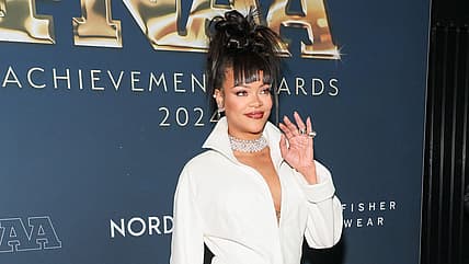 Rihanna postpartum style, Rihanna style, Rihanna fashion, Rihanna postpartum, Rihanna motherhood theGrio.com