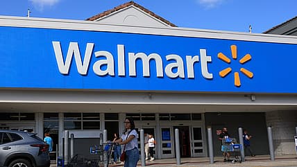 Walmart, Stores Open For Thanksgiving