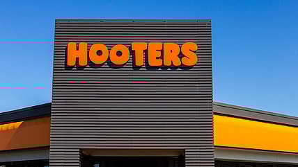 Hooters racial discrimination lawsuit