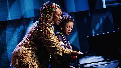 Actors Kecia Lewis and Maleah Joi Moon in "Hell's Kitchen"